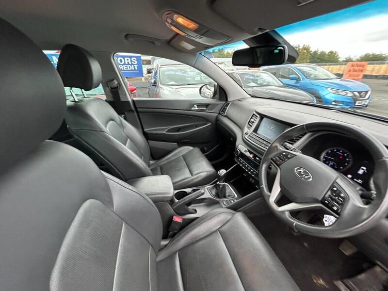 Hyundai Tucson view 3