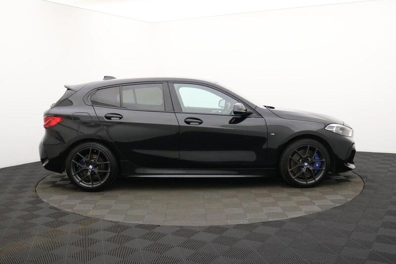 BMW 1 Series view 2