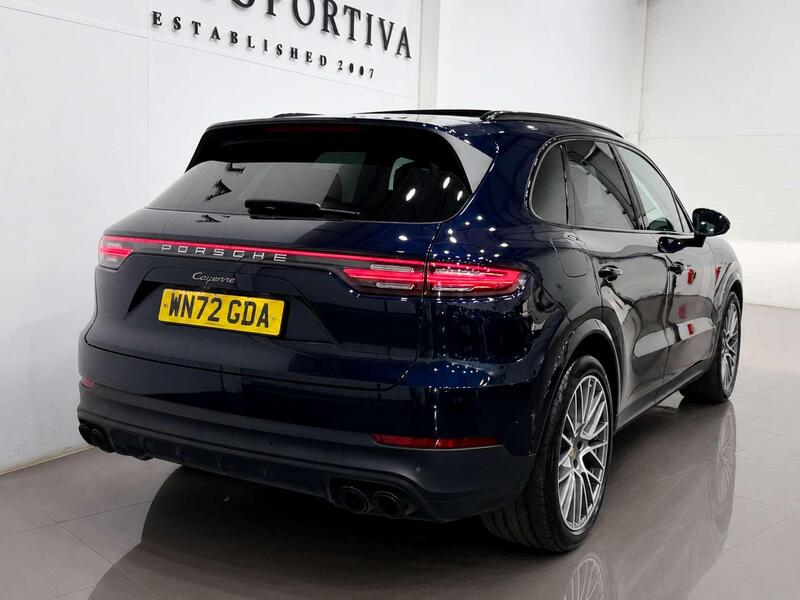 Porsche Cayenne view 4