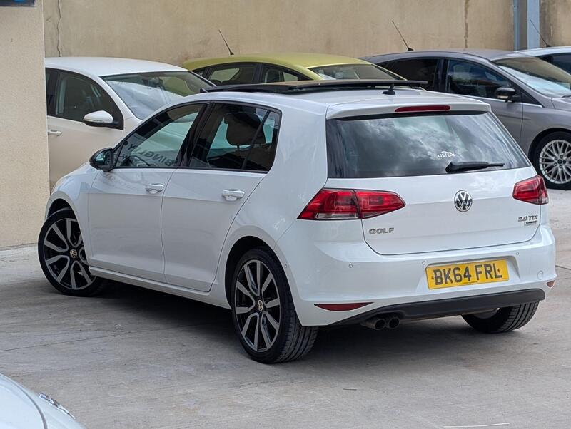 Volkswagen Golf view 4