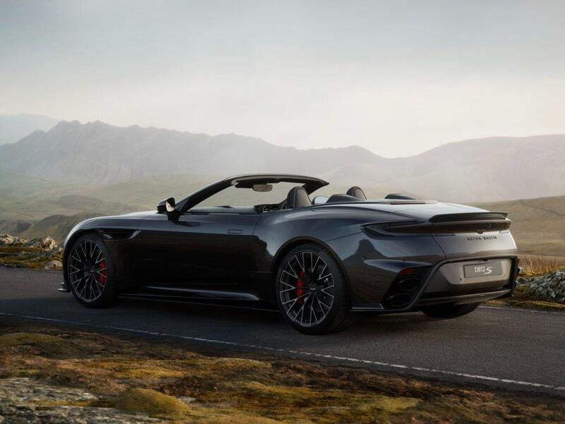 Aston Martin DB12 view 4