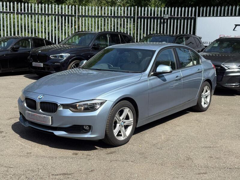 BMW 3 Series view 4