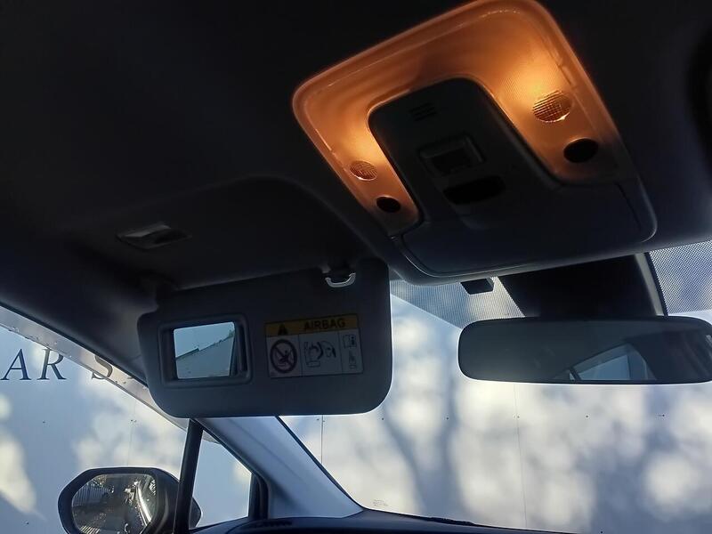 Toyota Prius view 28