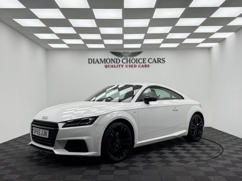 Audi TT view 3