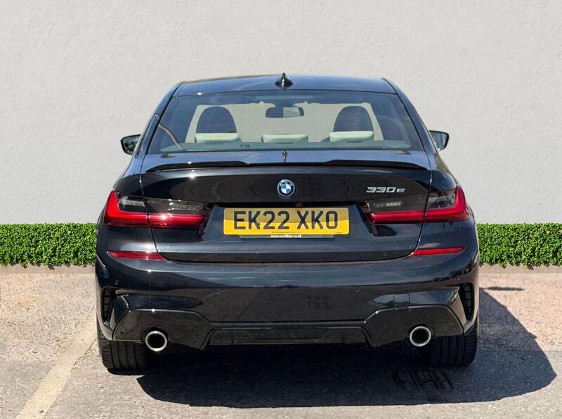 BMW 3 Series view 6