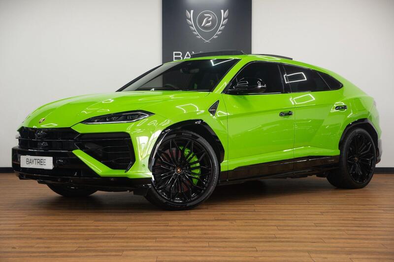 Lamborghini Urus view 7