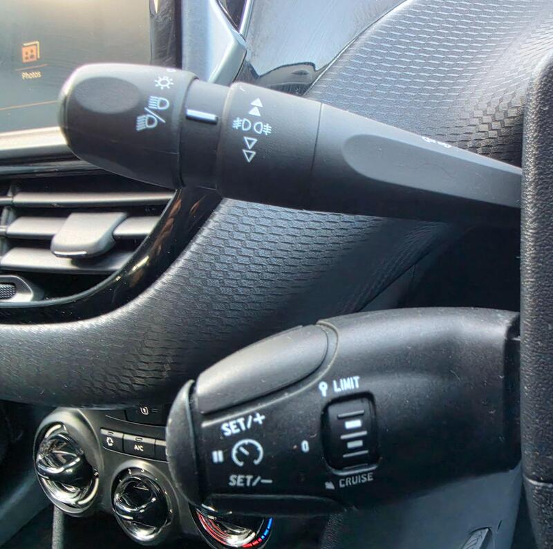 Peugeot 2008 1.2 PureTech Active Euro 6 (s/s) 5dr thumbnail 35