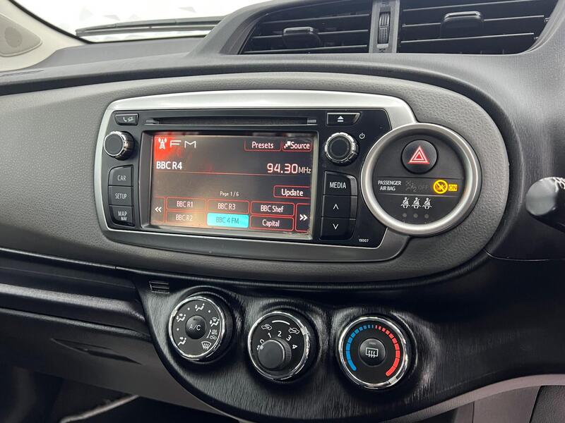 Toyota Yaris view 22