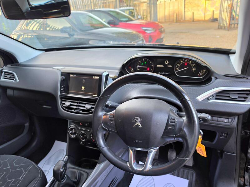 Peugeot 2008 1.2 PureTech Active Euro 6 (s/s) 5dr thumbnail 28