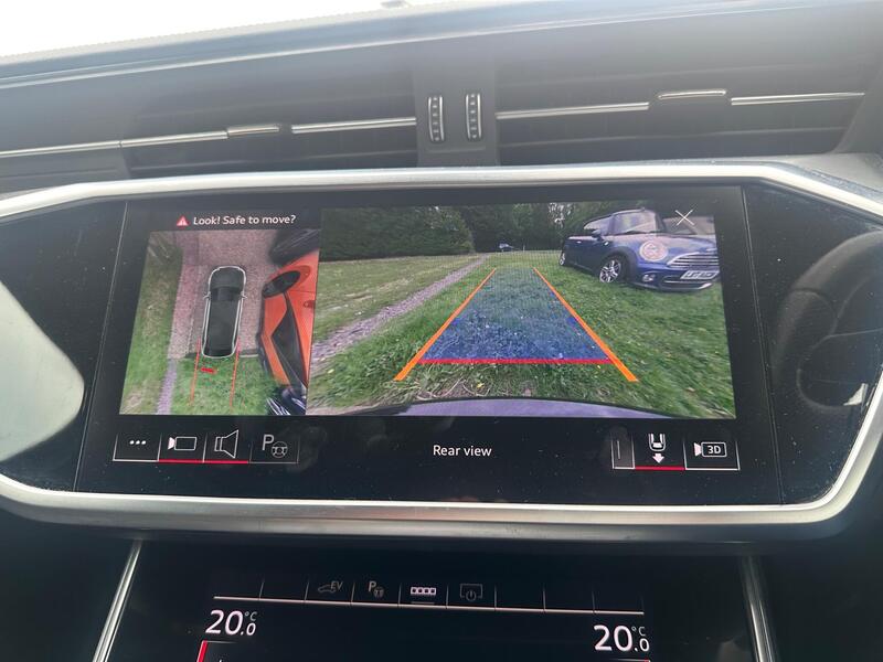 Audi A6 Avant view 6