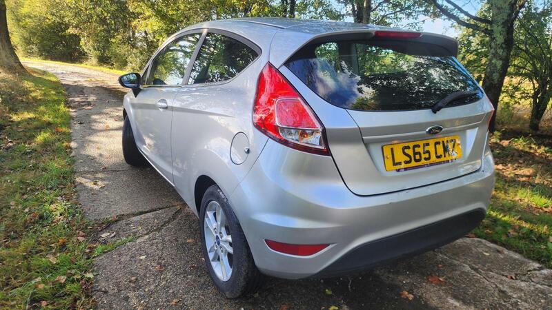2015 Ford Fiesta — photo 7