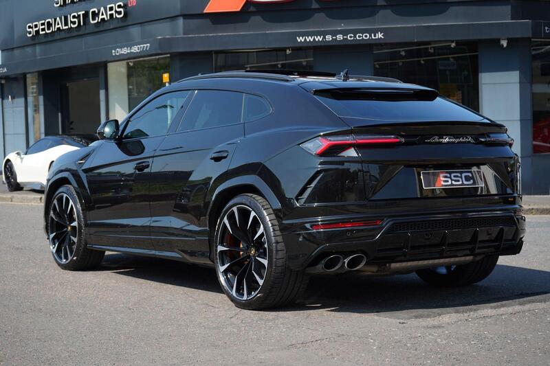 Lamborghini Urus view 2