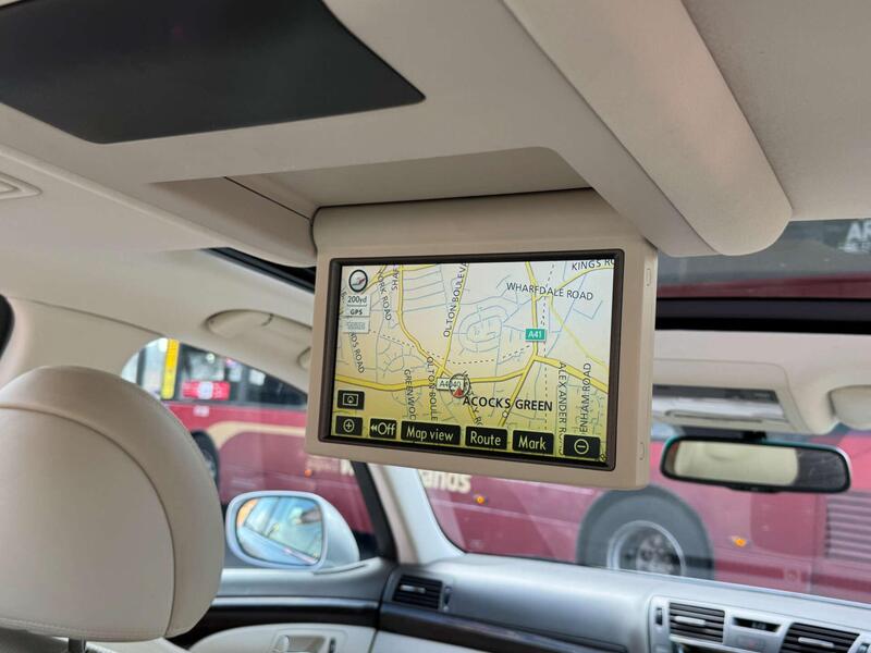 Lexus LS view 4