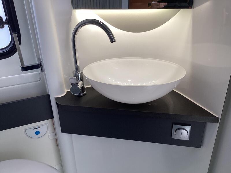 Adria Twin Supreme — image 18