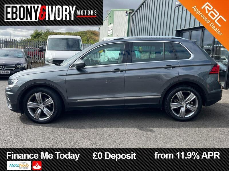Volkswagen Tiguan view 2