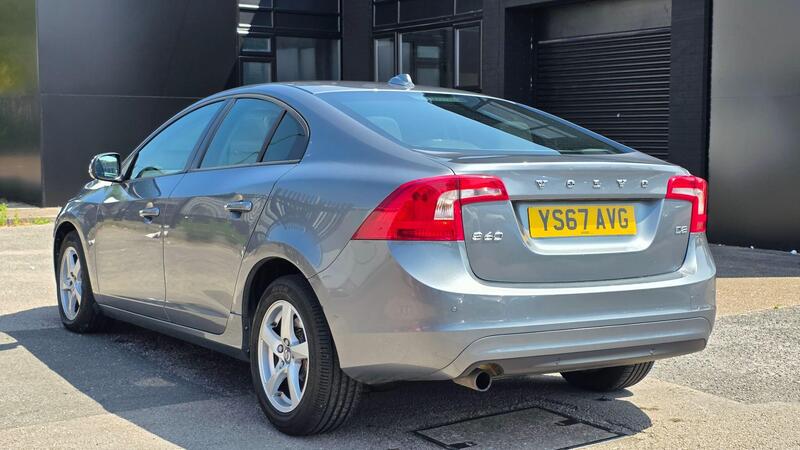 Volvo S60 view 4