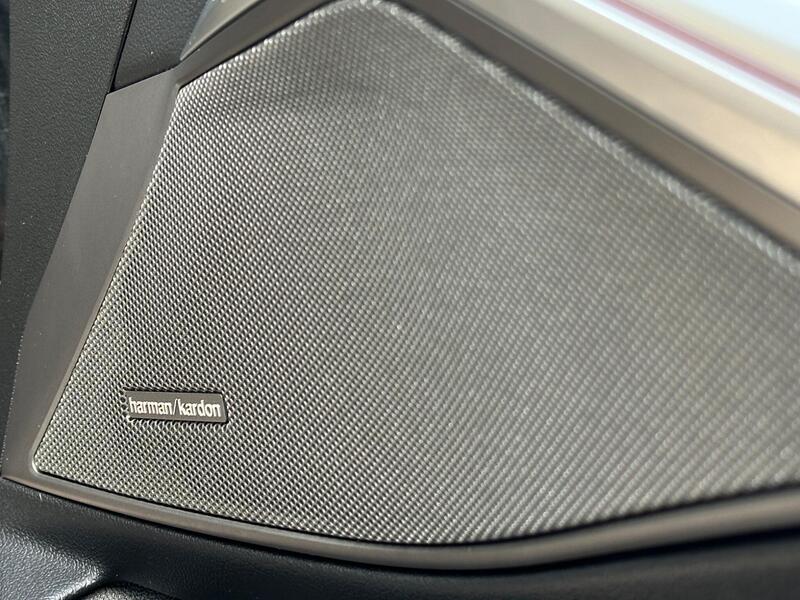 BMW 3 Series view 16
