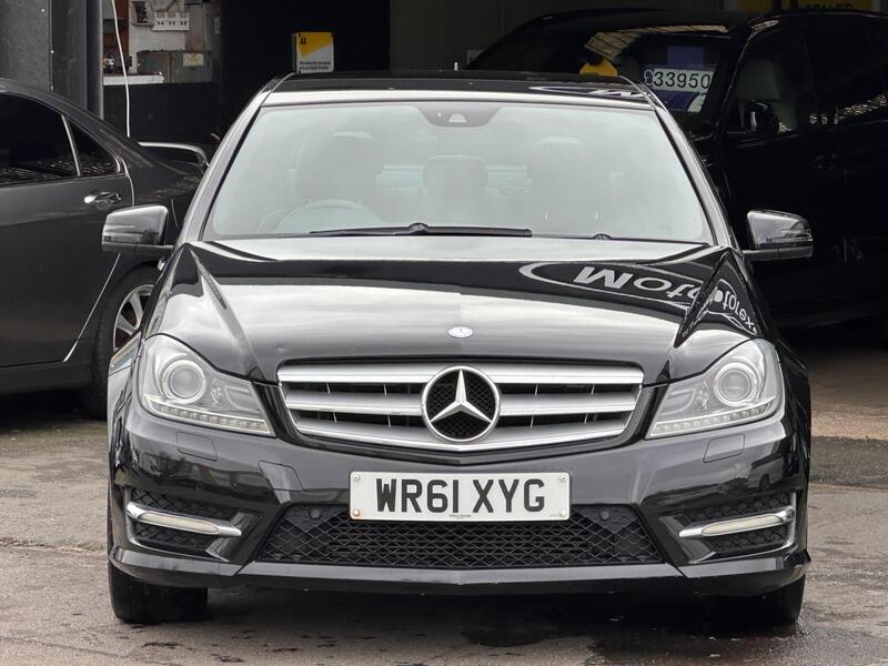 Mercedes-Benz C-Class view 3