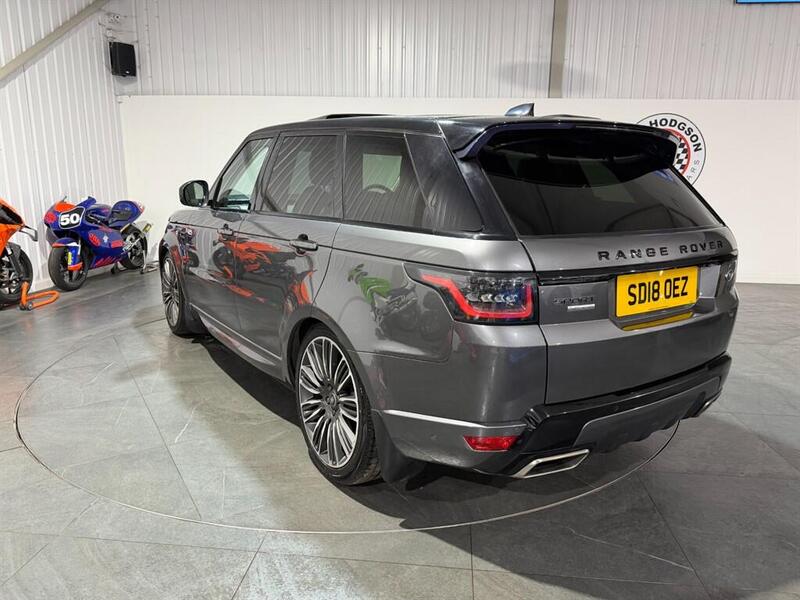 Land Rover Range Rover Sport view 4