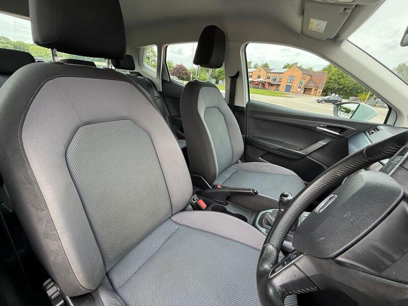 Seat Arona view 3