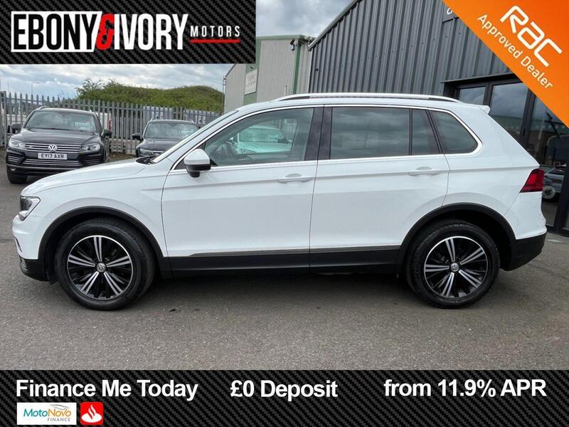 Volkswagen Tiguan view 2