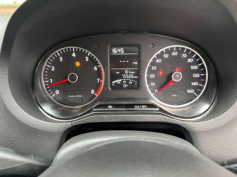 Volkswagen Polo view 22