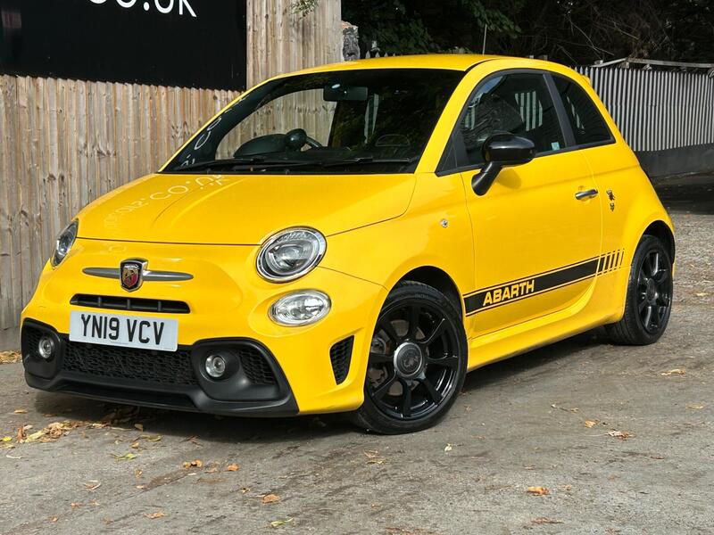 Abarth 595 view 5