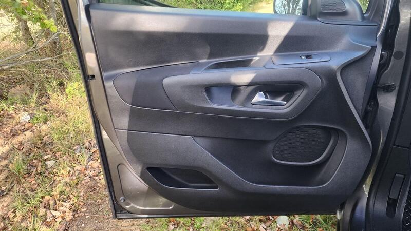 2019 Vauxhall Combo Life — photo 56
