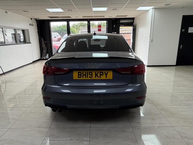 Audi A3 view 4