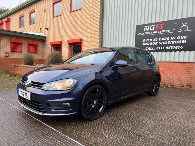 Volkswagen Golf view 4