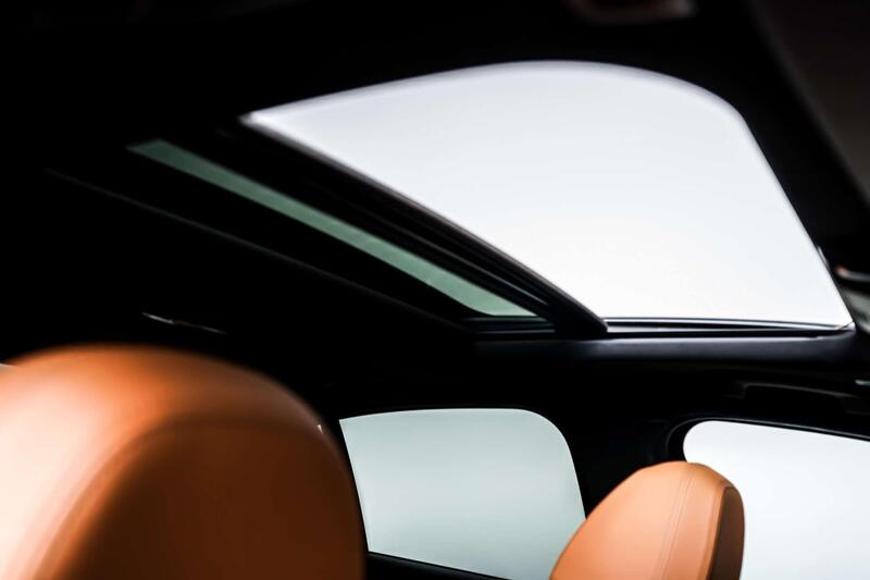 BMW 3 Series view 3