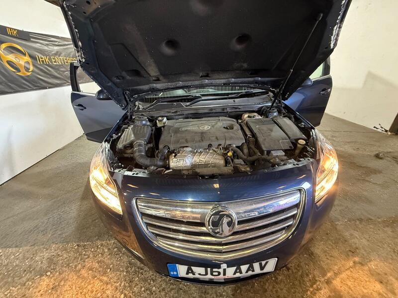 2011 Vauxhall Insignia — photo 23