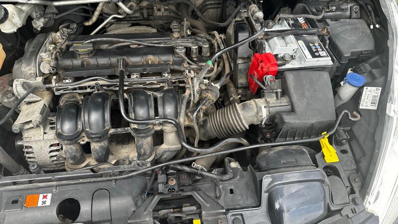 2010 Ford Fiesta — photo 14