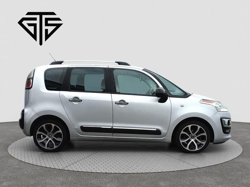 Citroen C3 Picasso view 2