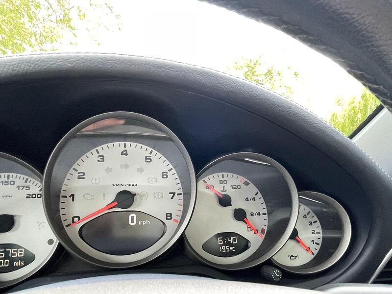 Porsche 911 view 30
