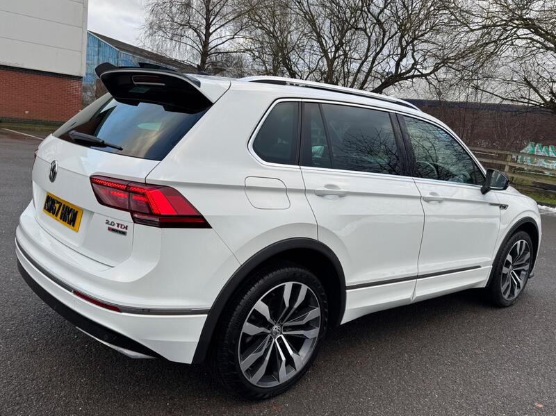 Volkswagen Tiguan view 6