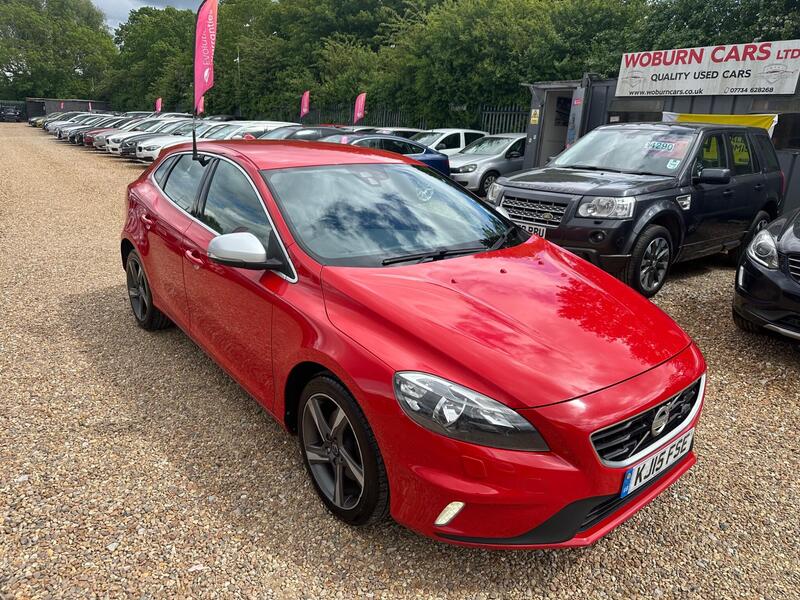 Volvo V40 view 3