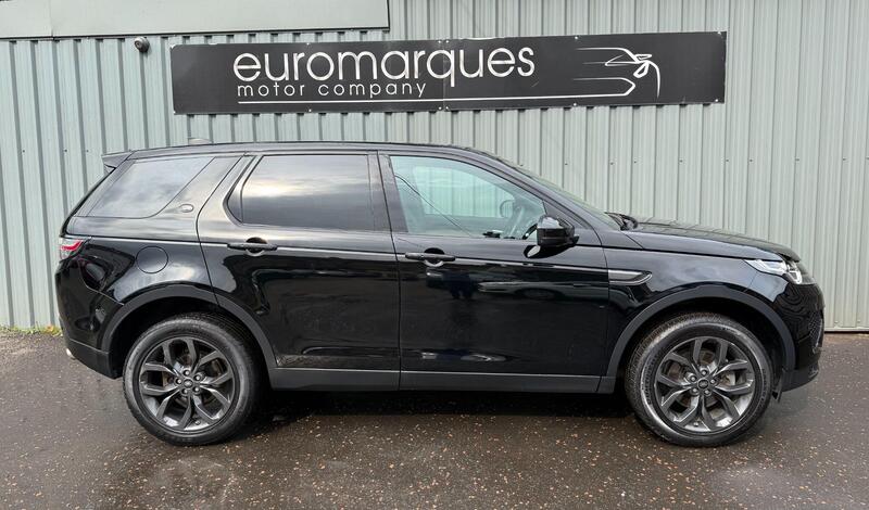 Land Rover Discovery Sport view 2