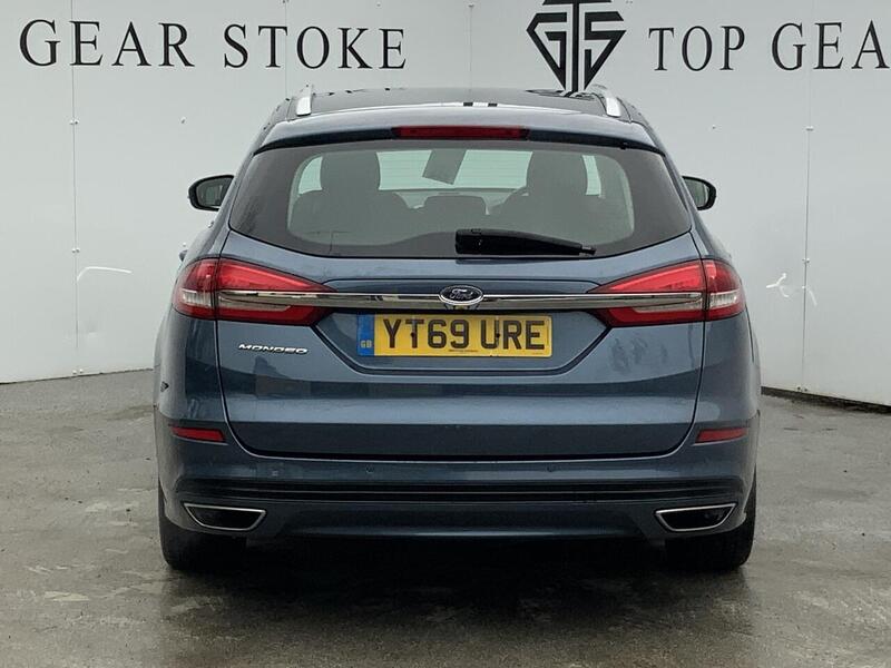 Ford Mondeo view 5