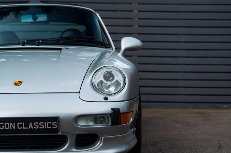 Porsche 911 view 2