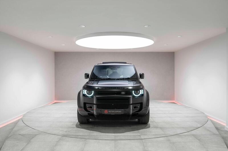 Land Rover Defender view 6