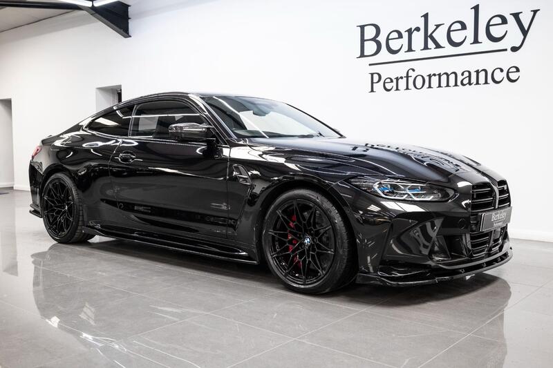BMW M4 view 6