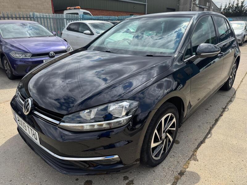 Volkswagen Golf view 6