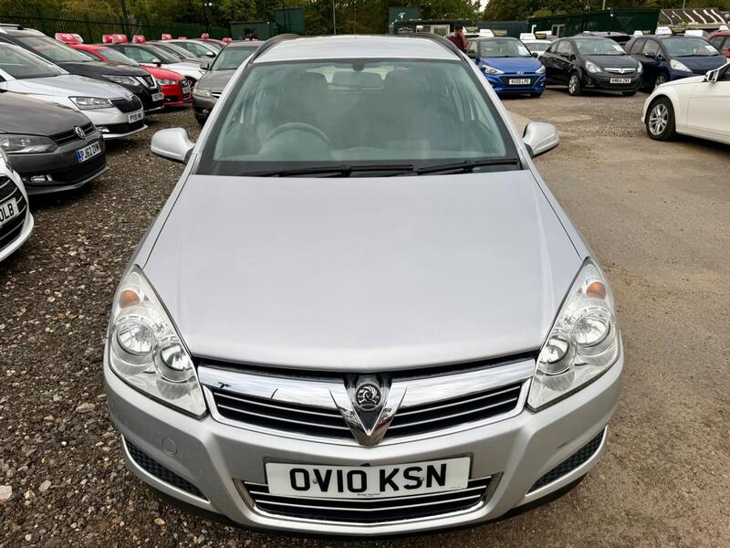 Vauxhall Astra view 3