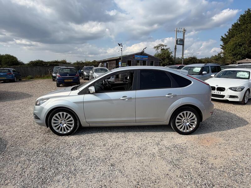 Ford Focus view 5
