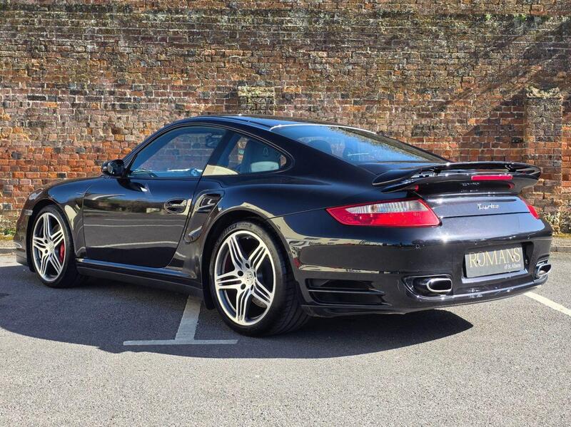 Porsche 911 view 3