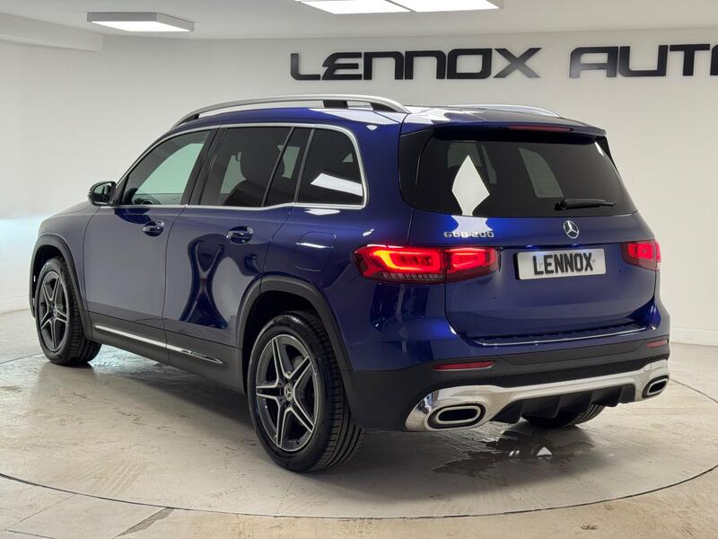 Mercedes-Benz Mercedes-Benz GLB view 4