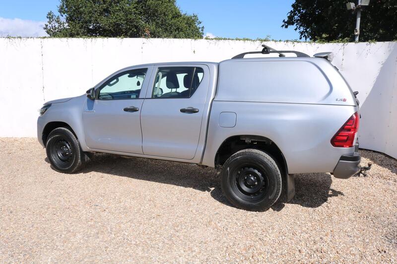 Toyota Hilux view 4