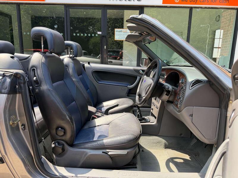 Saab 9-3 view 4