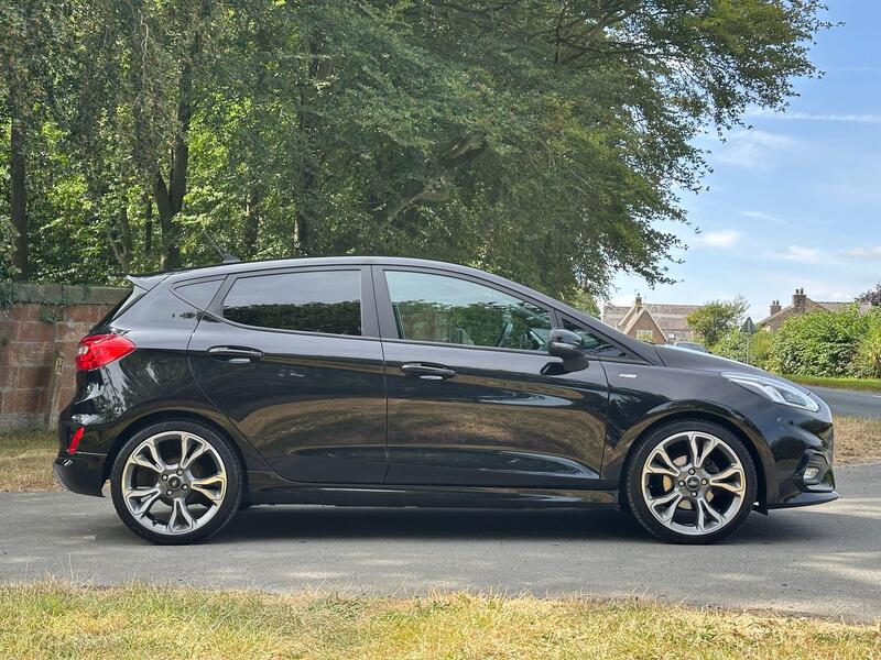 Ford Fiesta view 3